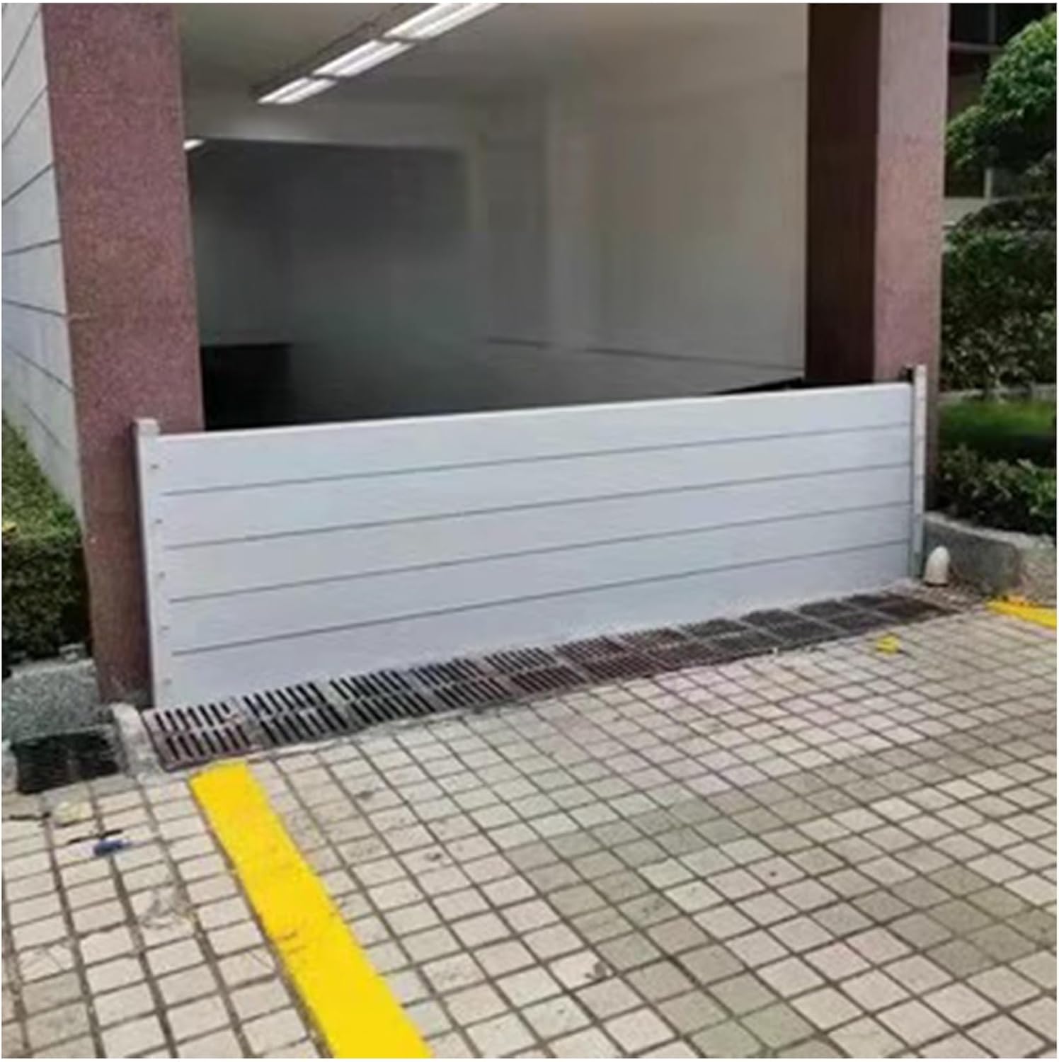 Flood Protection Barrier Panels 39inch High Reusable for Garage Doors 1