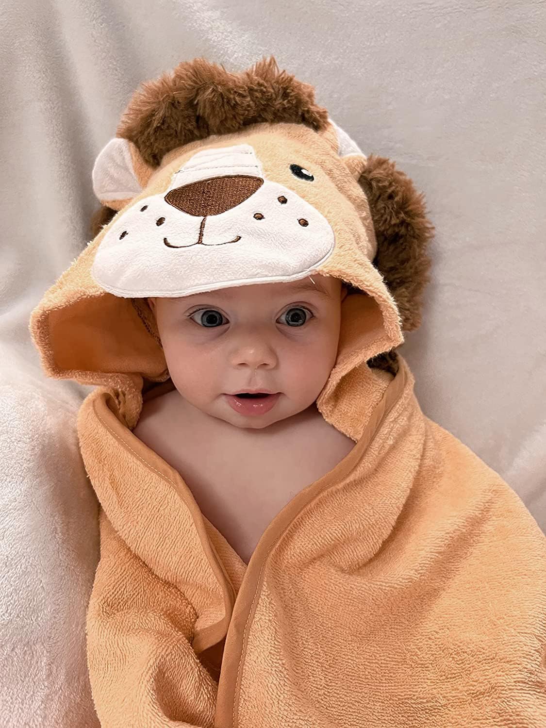 Baby Animal Hooded Towel and Washcloth Set - Lively Little Lion