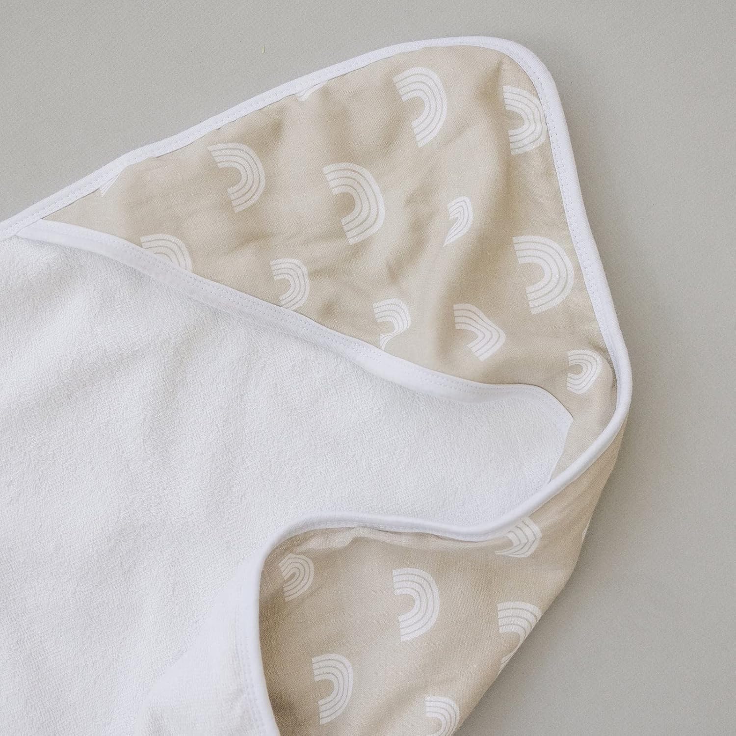 Mebie Baby Muslin Hooded Towel - Sand Rainbow Design