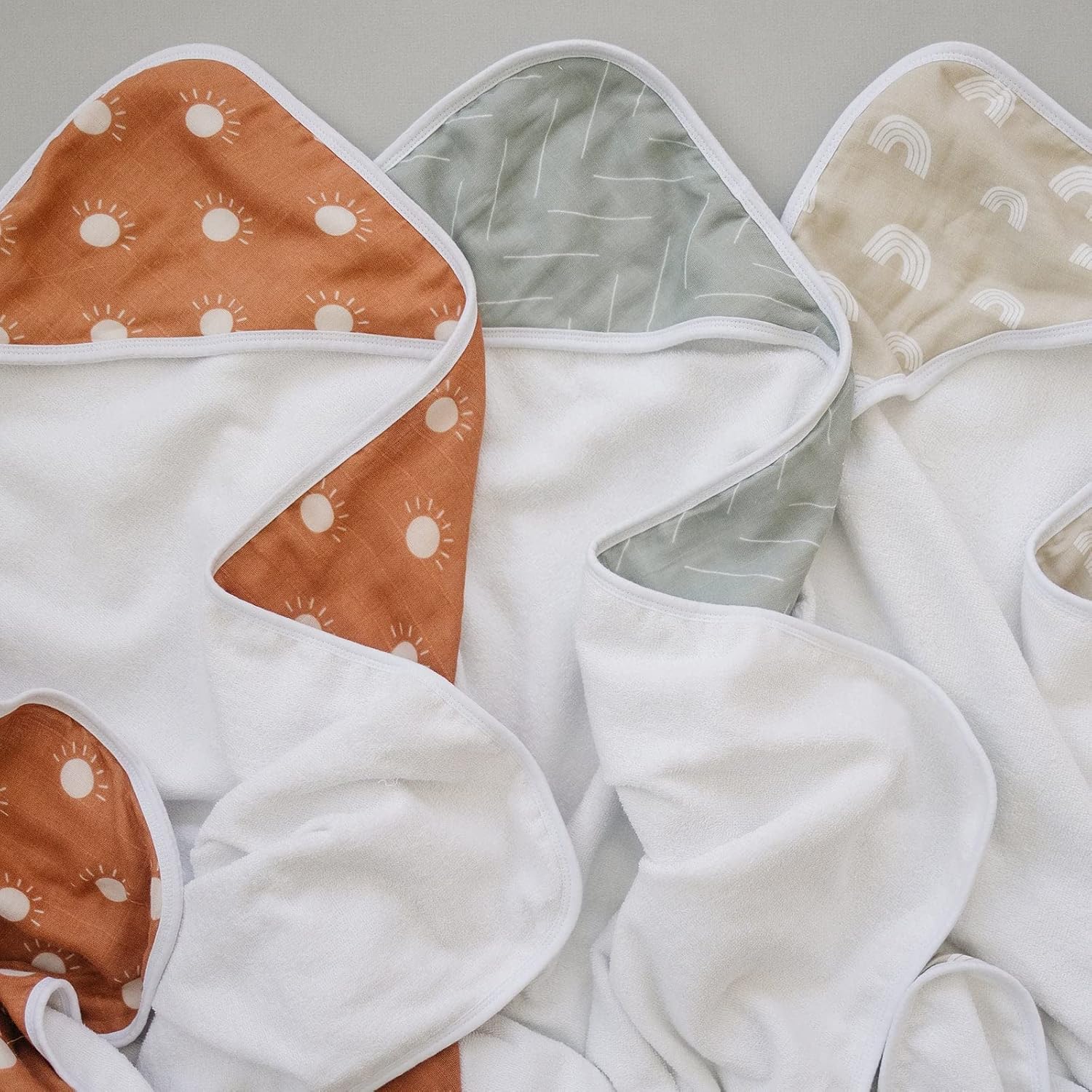 Mebie Baby Muslin Hooded Towel - Sand Rainbow Design